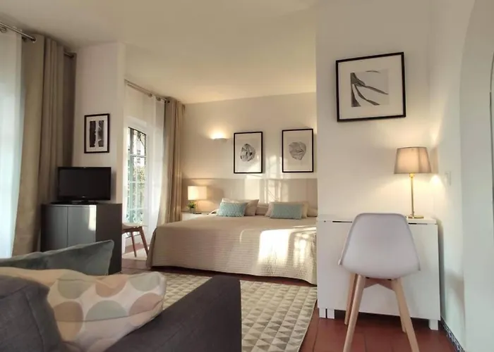 Апартаменты Old Village Картейра