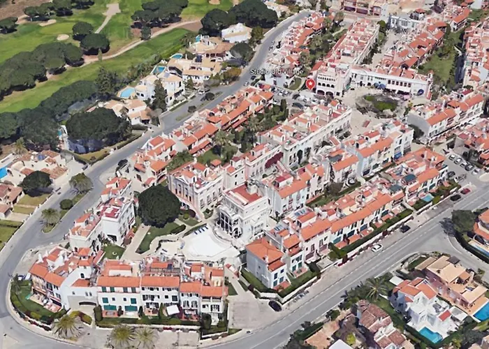 Old Village Картейра